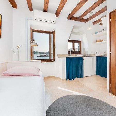 Revera Rooms Rovigno Esterno foto