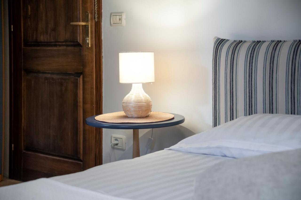 Revera Rooms Rovigno Esterno foto